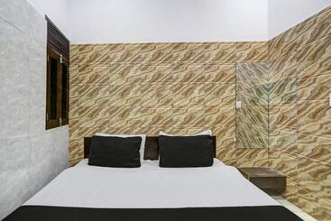 Oyo Hotel Girdhar