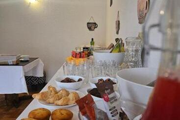 پانسیون Hostal Montesol