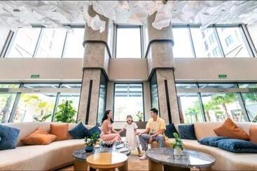 Superior Suite Home, View City