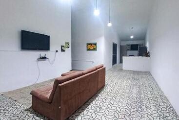 Yolo Hostel