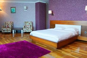 Agsaray Deluxe Hotel & Spa