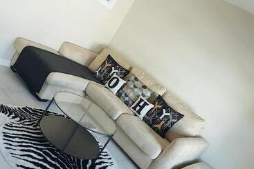 تختخواب و صبحانه Belfast House
