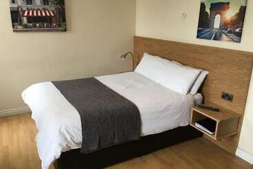 تختخواب و صبحانه Belfast House