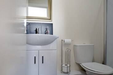 تختخواب و صبحانه Cargo Cafe Apartments