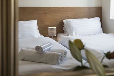 تختخواب و صبحانه Cargo Cafe Apartments