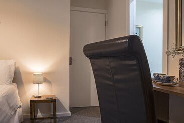 تختخواب و صبحانه Cargo Cafe Apartments