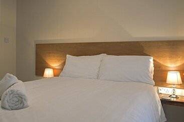 تختخواب و صبحانه Cargo Cafe Apartments