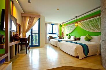 تختخواب و صبحانه Golden Sea Inn