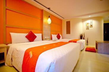 تختخواب و صبحانه Golden Sea Inn