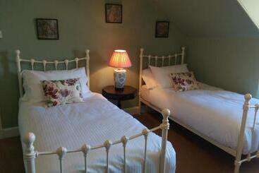 تختخواب و صبحانه Lochinver Guesthouse