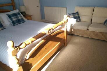 تختخواب و صبحانه Lochinver Guesthouse