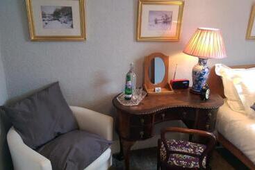 تختخواب و صبحانه Lochinver Guesthouse