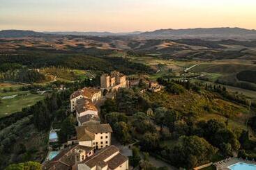 هتل Castelfalfi