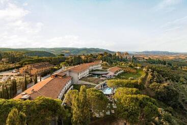 هتل Castelfalfi
