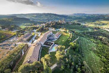هتل Castelfalfi