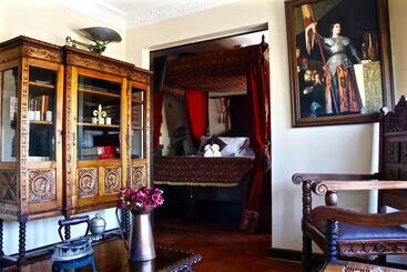 هتل Castillo Medieval