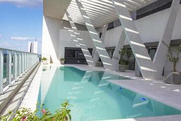 هتل Esplendor By Wyndham Asuncion