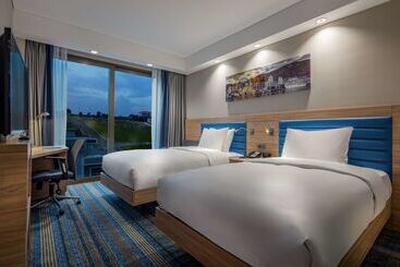 هتل Hampton By Hilton Izmir Aliaga
