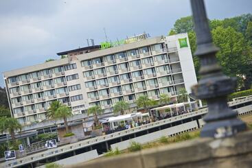 هتل Ibis Styles Dax Centre