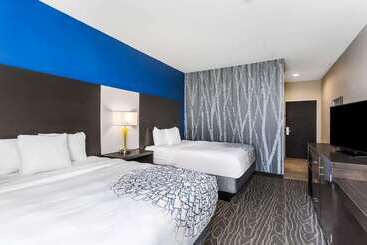 هتل La Quinta By Wyndham Odessa North   Sienna Tower