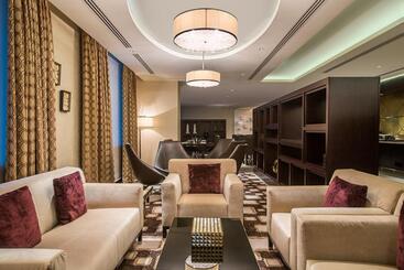 هتل Millennium Plaza Doha