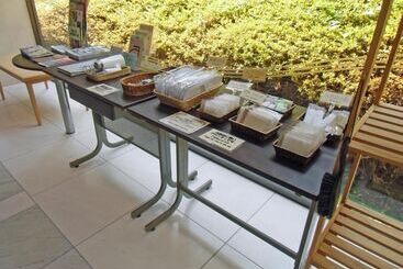 هتل Oaks Early Bird Osaka Morinomiya