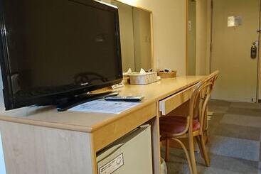 هتل Oaks Early Bird Osaka Morinomiya