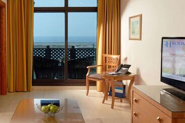 هتل Roda Beach Resort