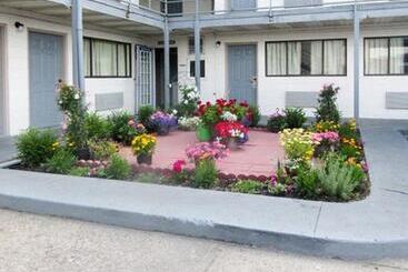 هتل Rodeway Inn Terre Haute