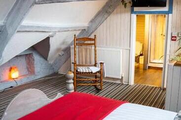 هتل The Bear Inn