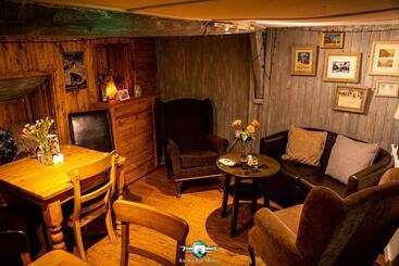 هتل The Bear Inn