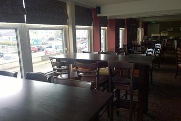 هتل The Crown Inn