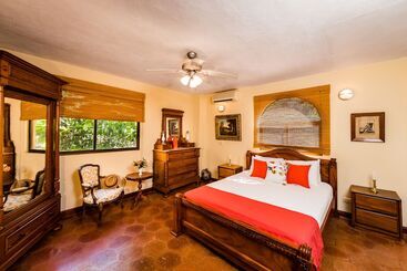 هتل Villa Nautilus