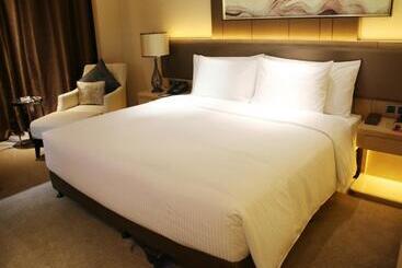 هتل Wanda Realm Bengbu