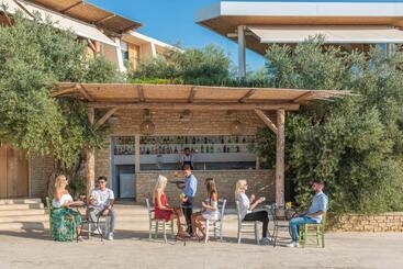 استراحتگاه Cap St Georges Villas