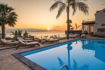 Villa Zagara Garden Spectacular Sea View In Taormina