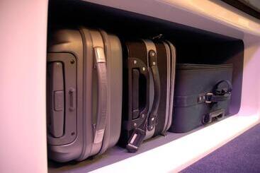 Yotelair London Gatwick Airport