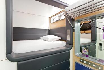 Yotelair London Gatwick Airport