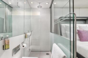 Yotelair London Gatwick Airport