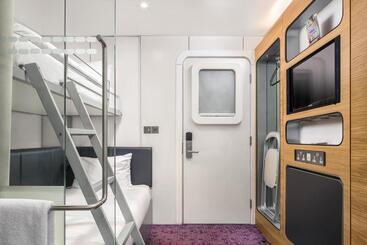 Yotelair London Gatwick Airport