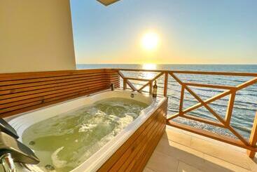 Apartamento Suite, Frente Al Mar