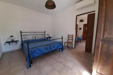 تختخواب و صبحانه Casale Del Gufo