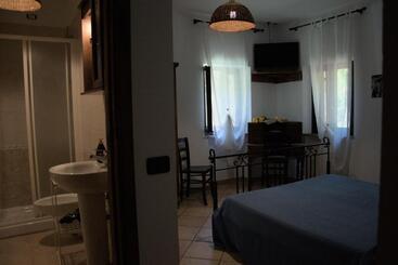 تختخواب و صبحانه Casale Del Gufo