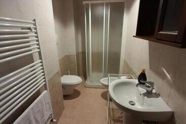 تختخواب و صبحانه Casale Del Gufo