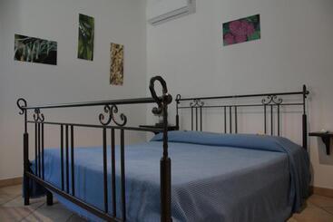 تختخواب و صبحانه Casale Del Gufo