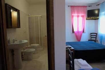 تختخواب و صبحانه Casale Del Gufo