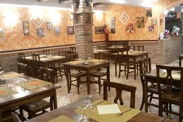 تختخواب و صبحانه Casale Del Gufo