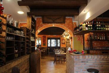 تختخواب و صبحانه Casale Del Gufo