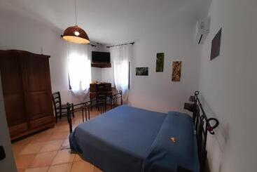 تختخواب و صبحانه Casale Del Gufo