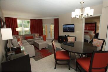 Holiday Homes 2 Rooms 4 Beds 2 Bathrooms 8 Occupants